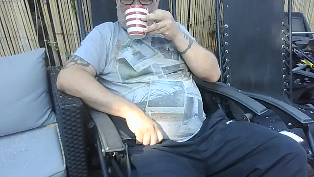 Snapshot of Naturistmale45 chatting on July 9, 7:56 am Naturistmale45 online show from July 9, 7:56 am