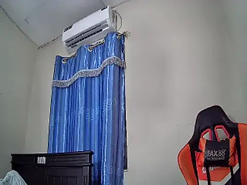 Snapshot of EvaTiffany chatting on January 26, 4:51 am EvaTiffany online show from January 26, 4:51 am