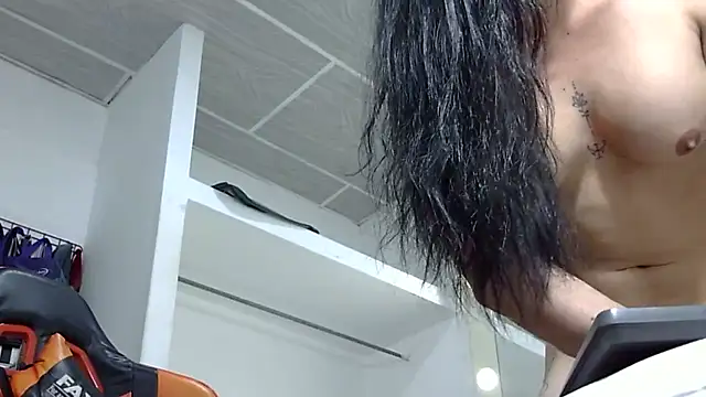 EvaTiffany online show from February 27, 3:39 am