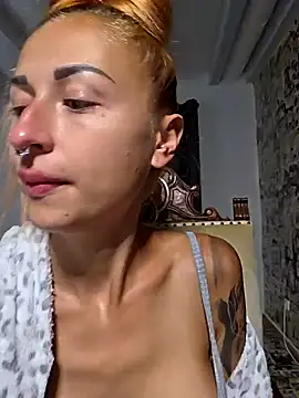 Snapshot of kylie_blck chatting on October 1, 3:56 am kylie blck online show from October 1, 3:56 am