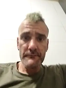 raulacab online show from April 22, 10:00 pm