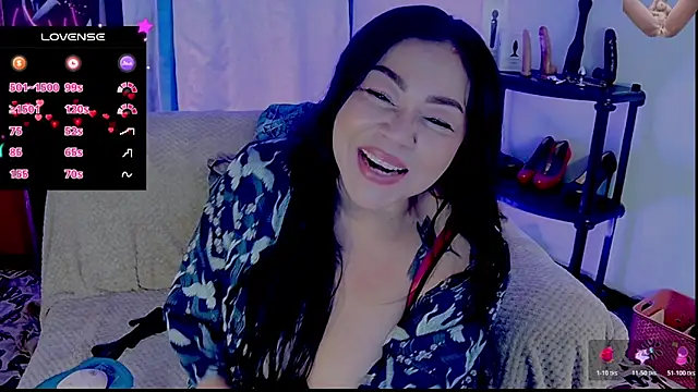 Snapshot of Mommy-pervert chatting on February 10, 1:21 am Mommy-pervert online show from February 10, 1:21 am