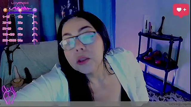 Snapshot of Mommy-pervert chatting on February 25, 4:22 am Mommy-pervert online show from February 25, 4:22 am