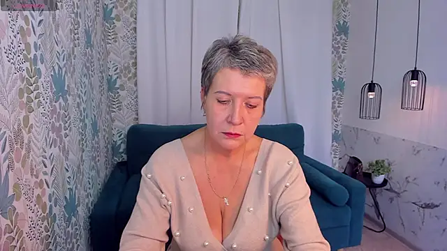 Snapshot of KathySunn chatting on December 11, 1:28 pm KathySunn online show from December 11, 1:28 pm