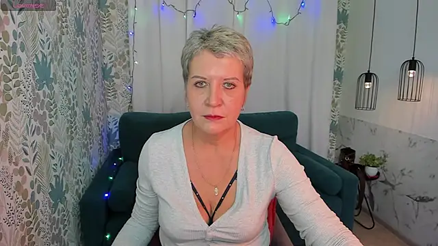 Snapshot of KathySunn chatting on January 3, 1:36 pm KathySunn online show from January 3, 1:36 pm
