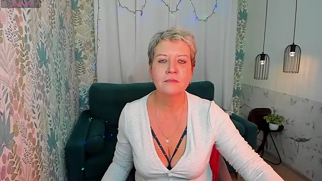 Snapshot of KathySunn chatting on January 7, 1:24 pm KathySunn online show from January 7, 1:24 pm
