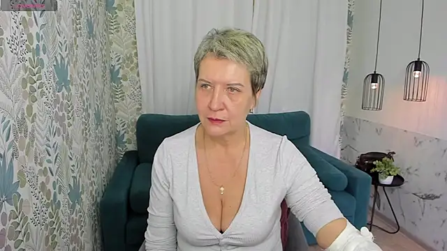 Snapshot of KathySunn chatting on January 22, 9:46 am KathySunn online show from January 22, 9:46 am