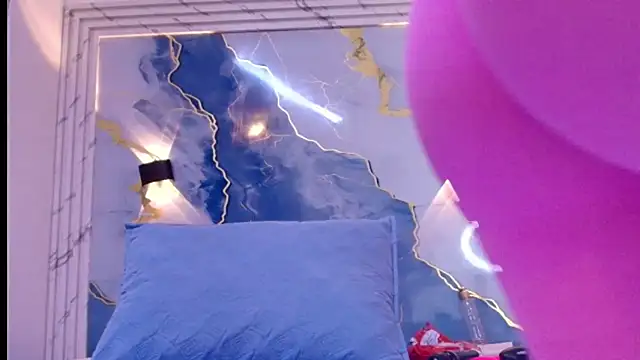 lorrayne  online show from October 10, 12:15 pm