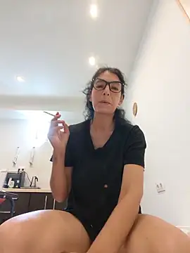 Snapshot of Sposini69 chatting on June 10, 12:37 pm Sposini69 online show from June 10, 12:37 pm