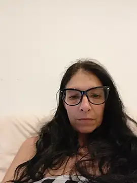 Snapshot of Sposini69 chatting on June 28, 12:27 am Sposini69 online show from June 28, 12:27 am