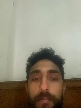 Snapshot of Eslam222s chatting on January 13, 9:42 pm Eslam222s online show from January 13, 9:42 pm