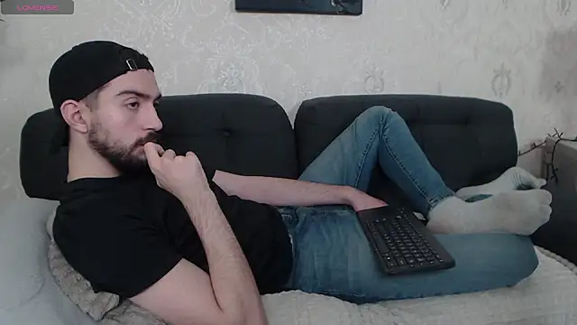 Dylan Best online show from January 11, 2:41 am