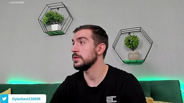 Dylan Best online show from November 5, 10:54 pm