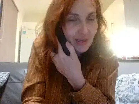 Snapshot of MssAngela chatting on February 6, 8:23 pm MssAngela online show from February 6, 8:23 pm