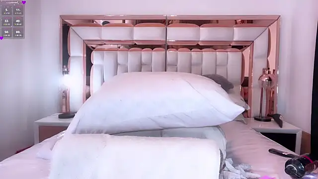 im yours 01 online show from January 29, 7:04 am