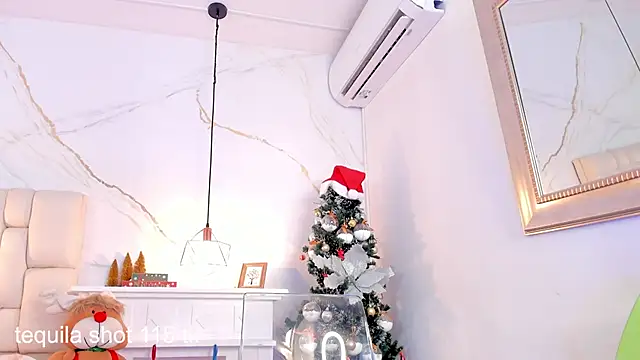 IsiisLovei online show from December 31, 2:03 pm