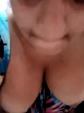 Hilarybunnyy online show from January 19, 4:25 pm