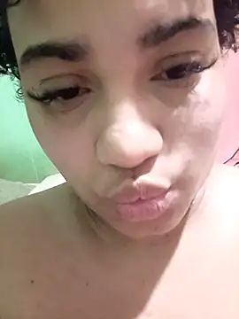 Hilarybunnyy online show from September 30, 2:16 am