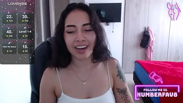 numberfav8 online show from December 18, 8:25 pm