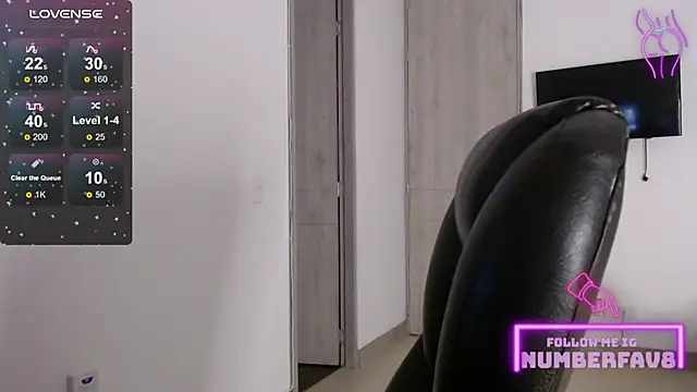 numberfav8 online show from January 9, 9:37 pm