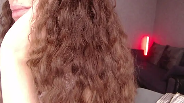 Varonica Caprii online show from April 8, 8:25 am