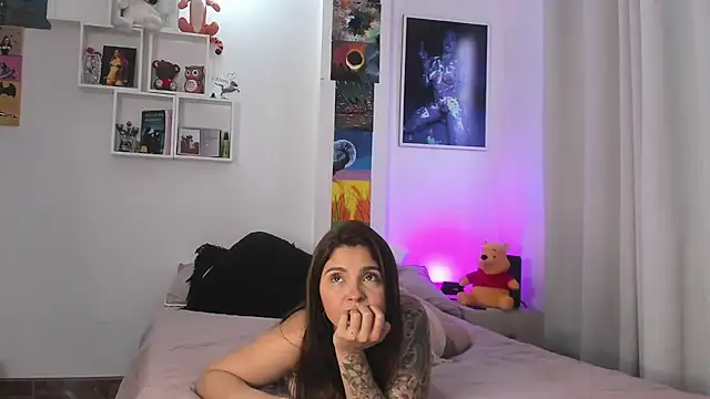 Snapshot of Sarah_Jhonson chatting on February 8, 8:32 pm Sarah Jhonson online show from February 8, 8:32 pm