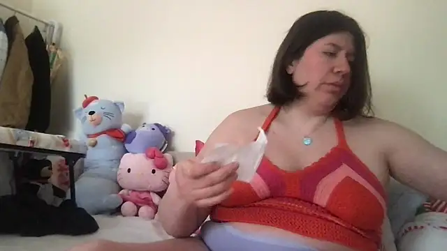 Snapshot of HYPHYtype chatting on May 28, 9:45 pm HYPHYtype online show from May 28, 9:45 pm