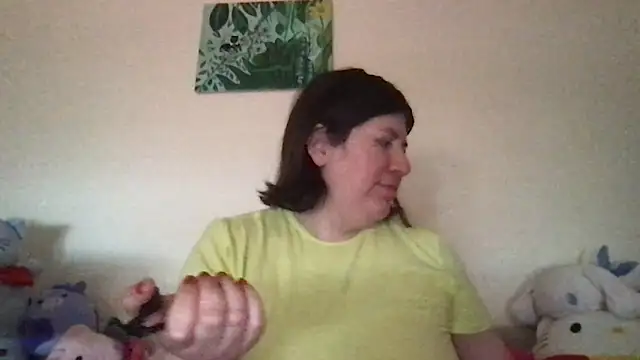 Snapshot of HYPHYtype chatting on June 10, 11:13 pm HYPHYtype online show from June 10, 11:13 pm