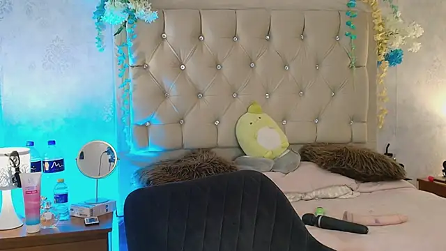 Snapshot of nini_love01 chatting on January 23, 7:11 am nini love01 online show from January 23, 7:11 am