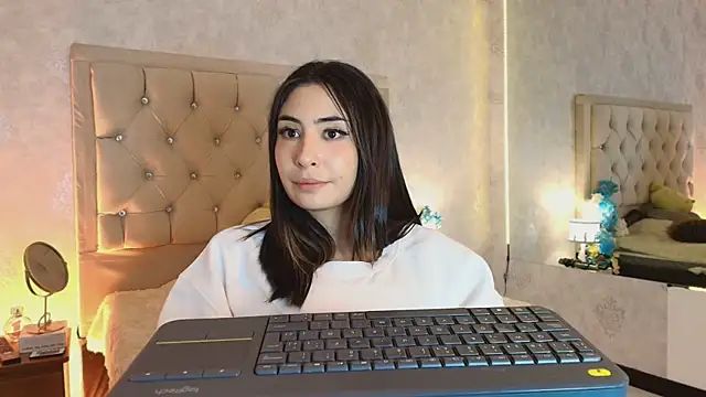 Snapshot of nini_love01 chatting on January 24, 10:21 am nini love01 online show from January 24, 10:21 am
