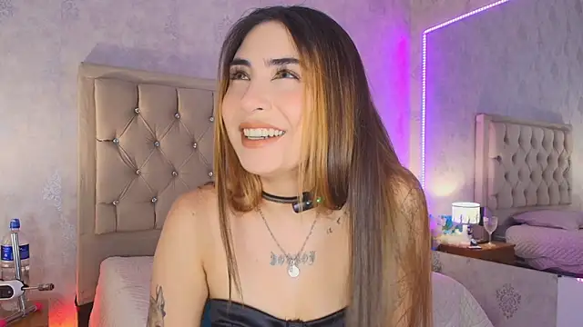 Snapshot of nini_love01 chatting on January 19, 4:05 am nini love01 online show from January 19, 4:05 am