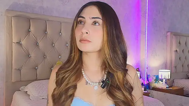 Snapshot of nini_love01 chatting on February 3, 4:10 am nini love01 online show from February 3, 4:10 am