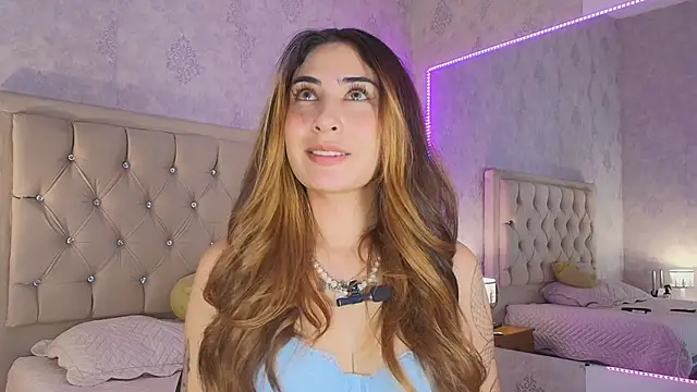 Snapshot of nini_love01 chatting on February 3, 6:40 am nini love01 online show from February 3, 6:40 am