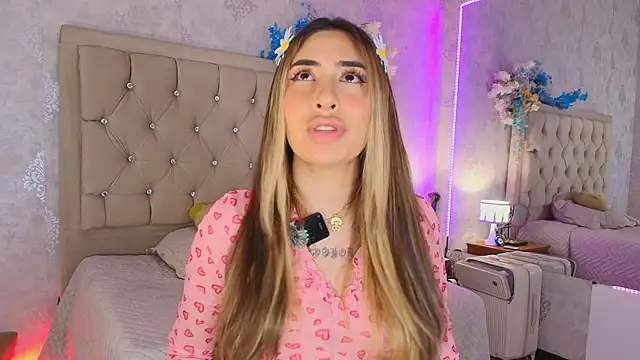 nini love01 online show from May 18, 3:57 am