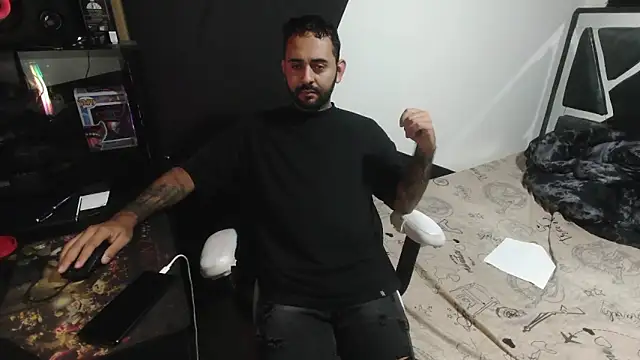 TeddyGominola  online show from October 17, 9:50 pm