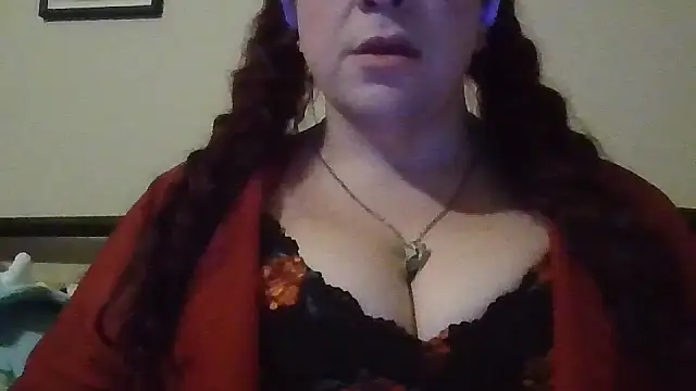 Snapshot of GothyBaby chatting on January 26, 3:06 am GothyBaby online show from January 26, 3:06 am