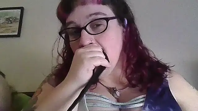 Snapshot of GothyBaby chatting on February 26, 10:31 pm GothyBaby online show from February 26, 10:31 pm