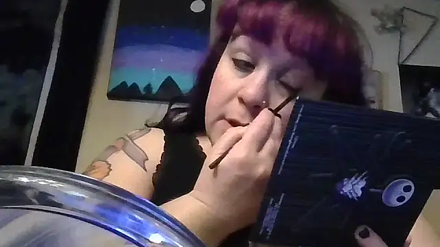 Snapshot of GothyBaby chatting on October 12, 4:50 pm GothyBaby online show from October 12, 4:50 pm