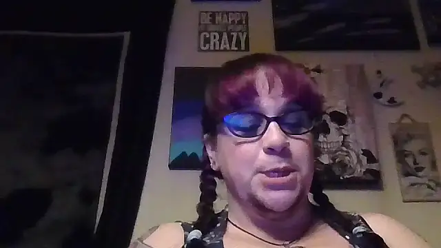 Snapshot of GothyBaby chatting on November 21, 1:48 am GothyBaby online show from November 21, 1:48 am