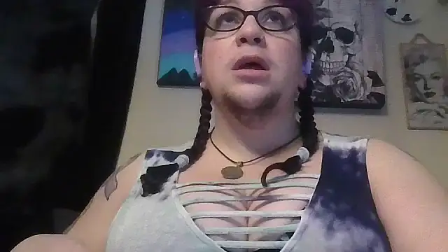 Snapshot of GothyBaby chatting on November 21, 5:44 pm GothyBaby online show from November 21, 5:44 pm