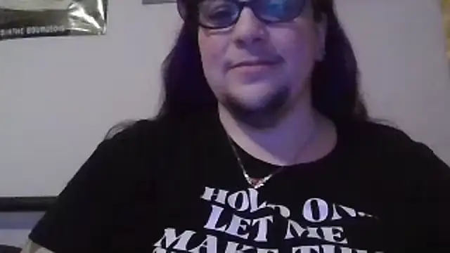 Snapshot of GothyBaby chatting on November 23, 11:48 pm GothyBaby online show from November 23, 11:48 pm