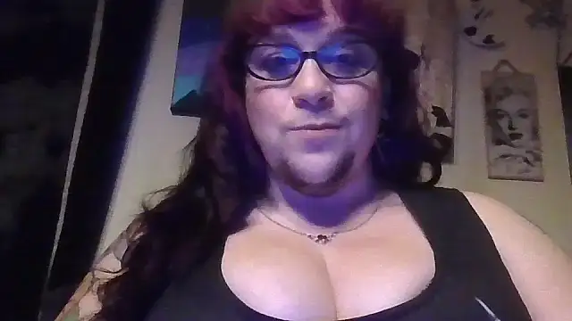 Snapshot of GothyBaby chatting on November 26, 1:39 am GothyBaby online show from November 26, 1:39 am