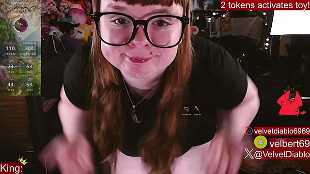 Snapshot of VelvetDiablo chatting on March 25, 12:05 am VelvetDiablo online show from March 25, 12:05 am