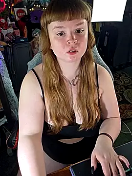 Snapshot of VelvetDiablo chatting on May 15, 10:50 pm VelvetDiablo online show from May 15, 10:50 pm