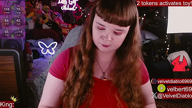 Snapshot of VelvetDiablo chatting on May 19, 12:27 am VelvetDiablo online show from May 19, 12:27 am
