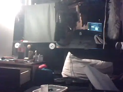 Snapshot of slutviki chatting on December 19, 11:01 pm slutviki online show from December 19, 11:01 pm