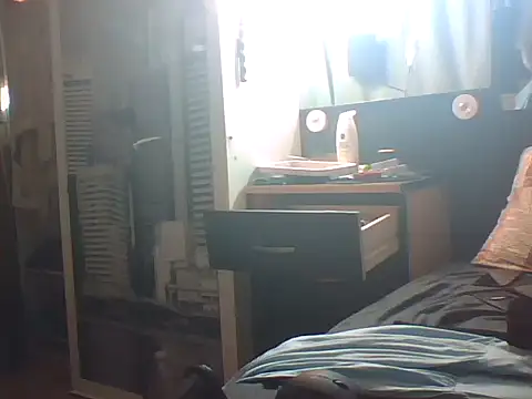 Snapshot of slutviki chatting on March 3, 1:06 pm slutviki online show from March 3, 1:06 pm