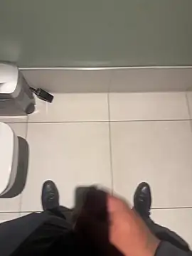 Snapshot of chocolatelongstrokes chatting on March 28, 11:43 am chocolatelongstrokes online show from March 28, 11:43 am