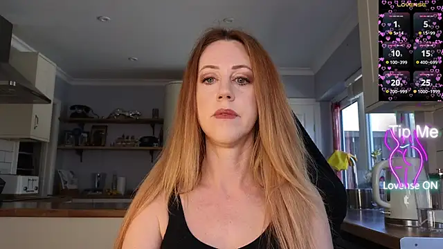 stripmequick online show from May 1, 9:36 am