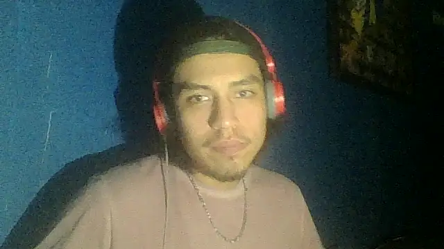 AlexAlejandro13 online show from October 4, 7:17 am